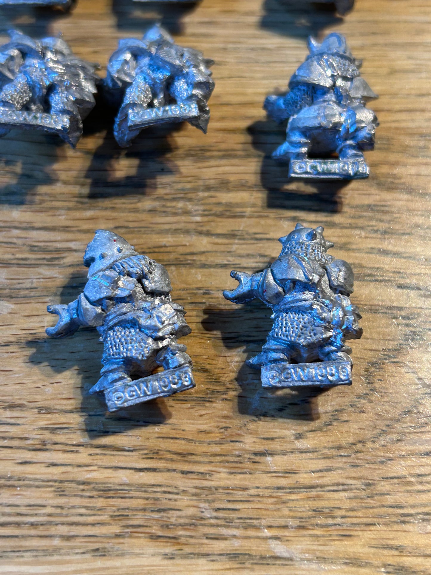 Damaged Warhammer fantasy Chaos Dwarf Xbow 'Crossbow troopers (no crossbows and they all have damage to their backs where the previous owner removed or partially removed their axes and straps)