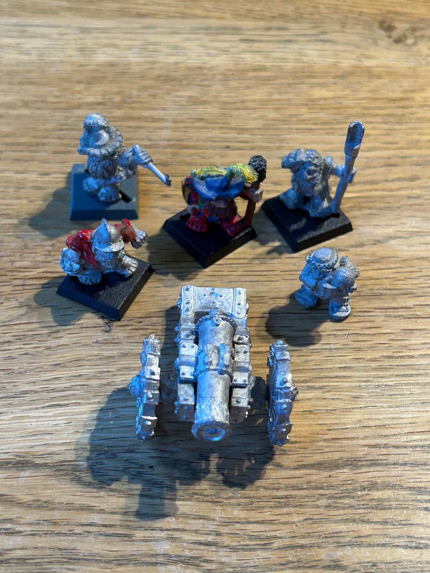 Warhammer fantasy marauder dwarf cannon / siege gun MM13 (missing the stool and one crewman has no tab) includes the original metal wheels