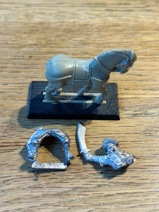 Warhammer Fantasy Old World Mounted Ungol Horse archer with sword (horse has no tail)