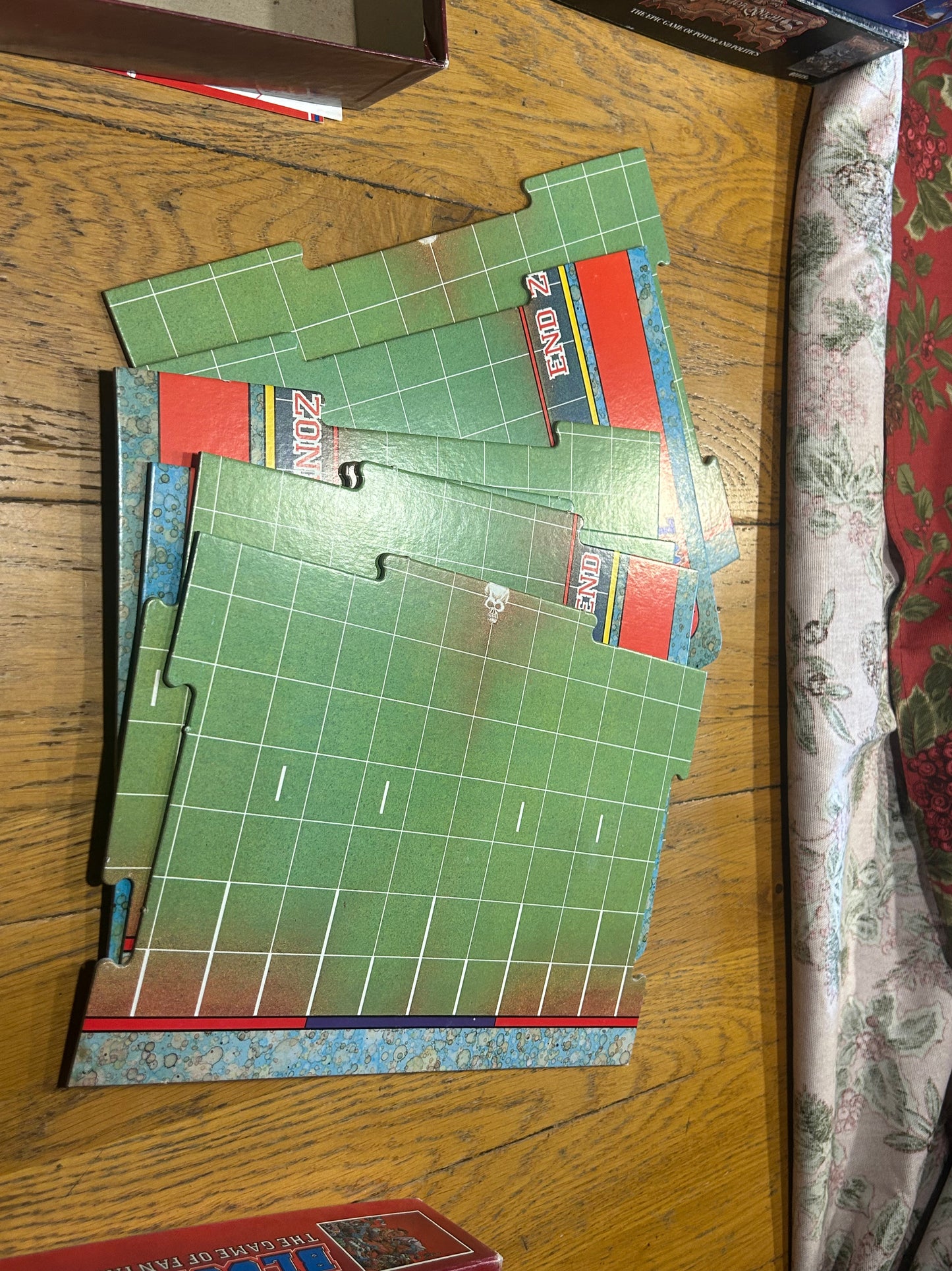Blood Bowl 1st Edition Board Game (1986) (missing two dwarf players ) includes copy of rules for skaven
