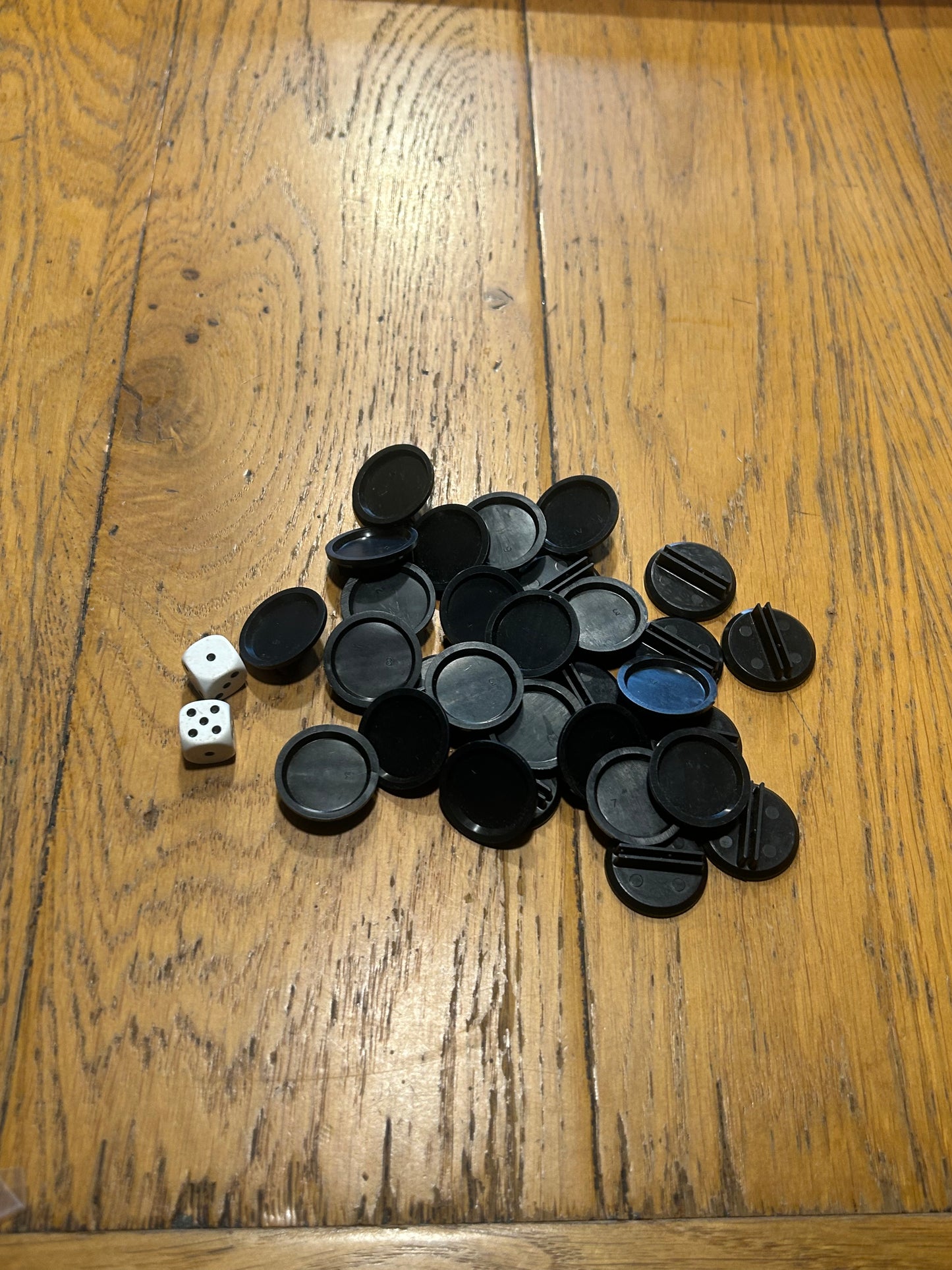 Blood Bowl 1st Edition Board Game (1986) (missing two dwarf players ) includes copy of rules for skaven