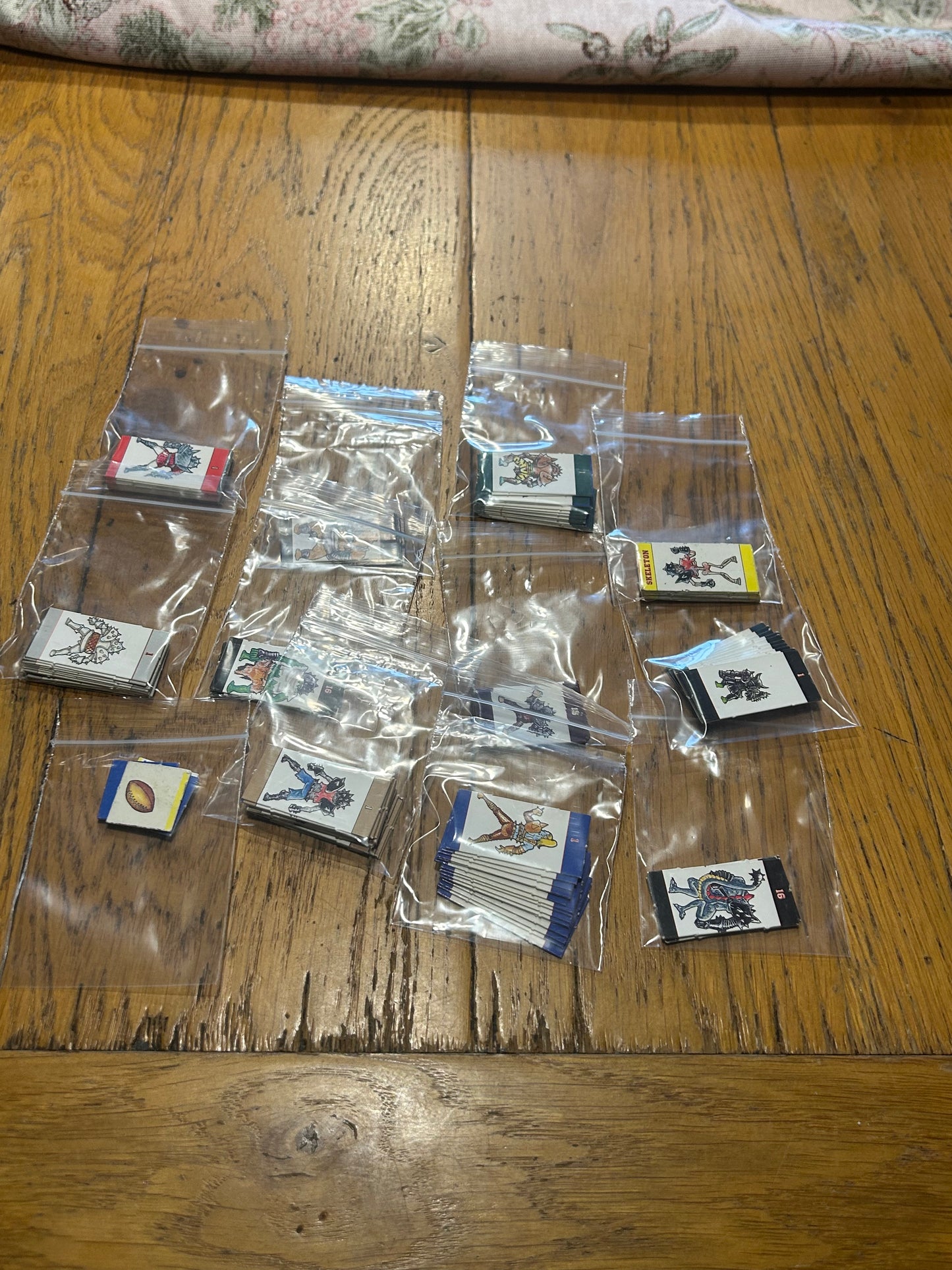 Blood Bowl 1st Edition Board Game (1986) (missing two dwarf players ) includes copy of rules for skaven