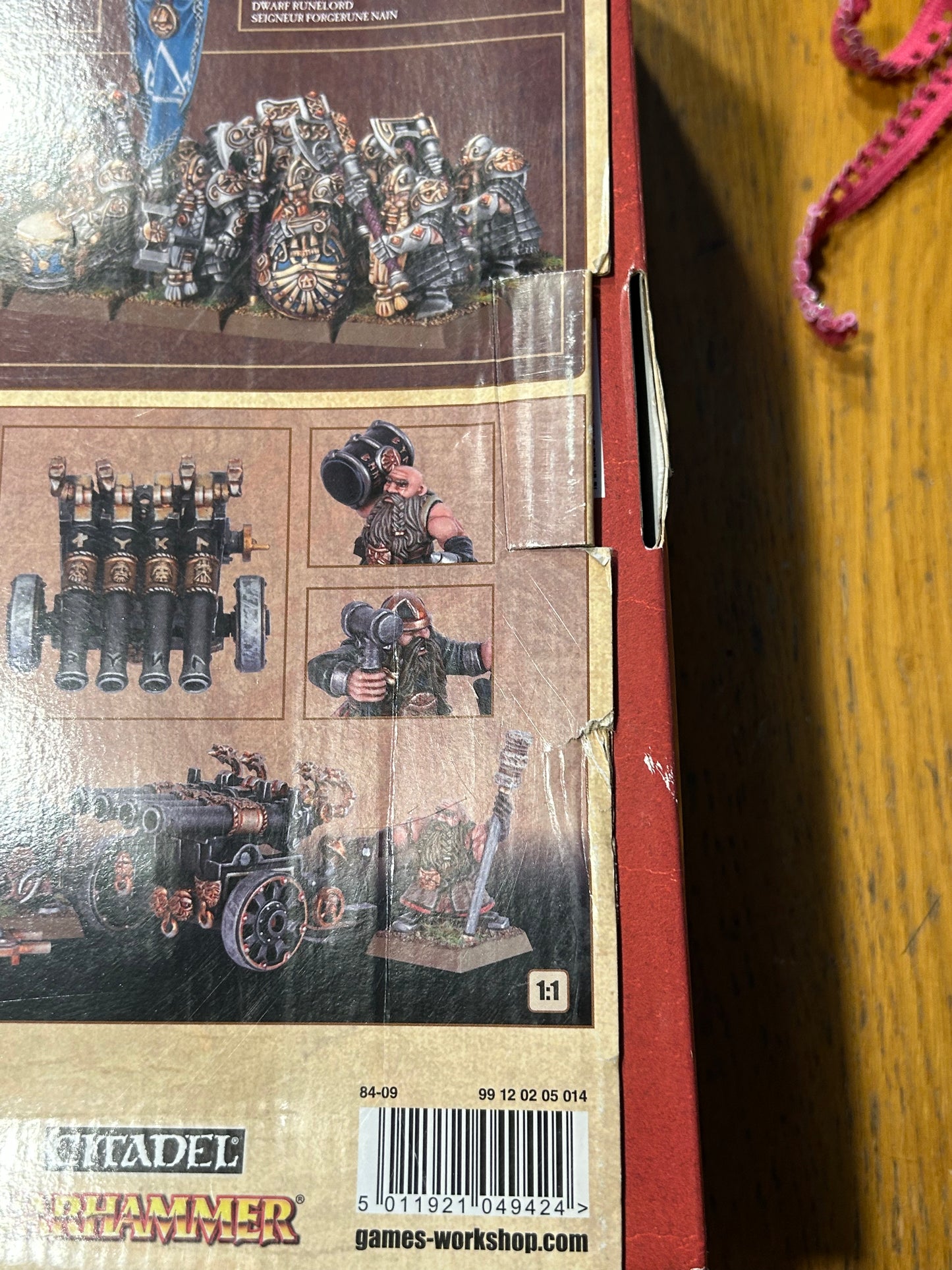 Warhammer fantasy dwarf battle line box with spare bits (no complete models, just lots of spare weapons, shields, bits that weren’t used when constructing the army)