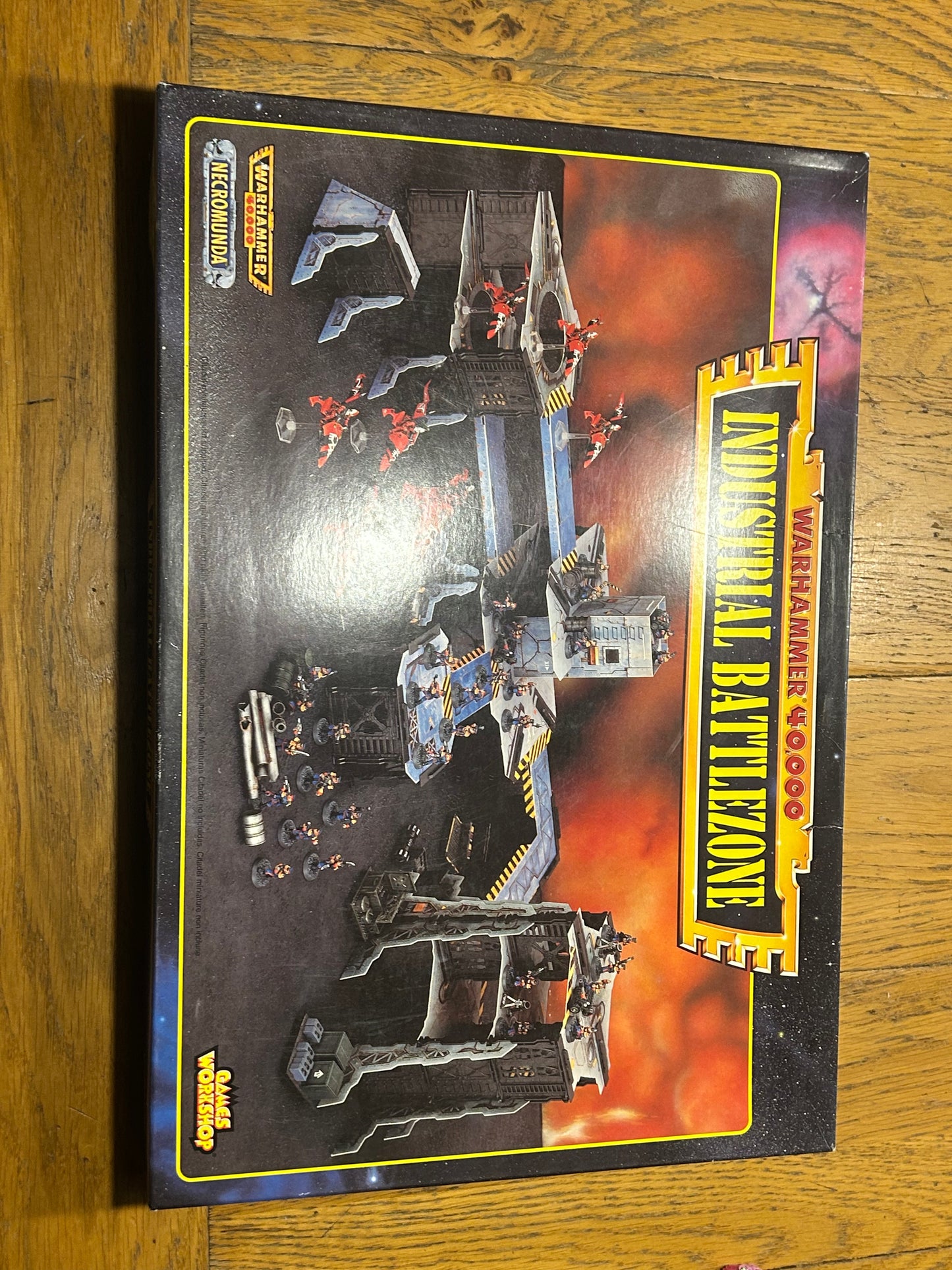 Warhammer 40K Vintage Industrial Battlezone 40,000- missing most of the card building pieces