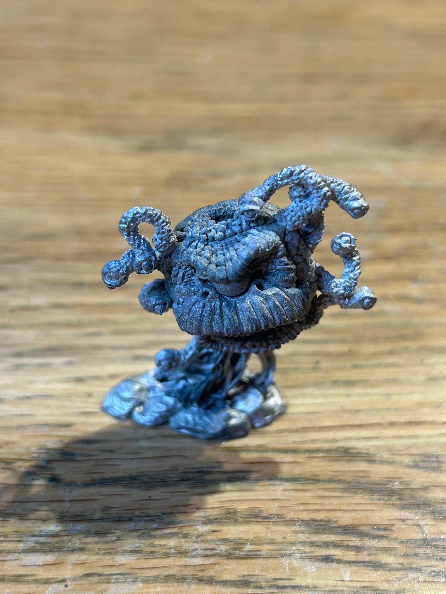 Grenadier 104 (a) Searcher of Souls Metal Miniature Fantasy
(metal has darkened in places)