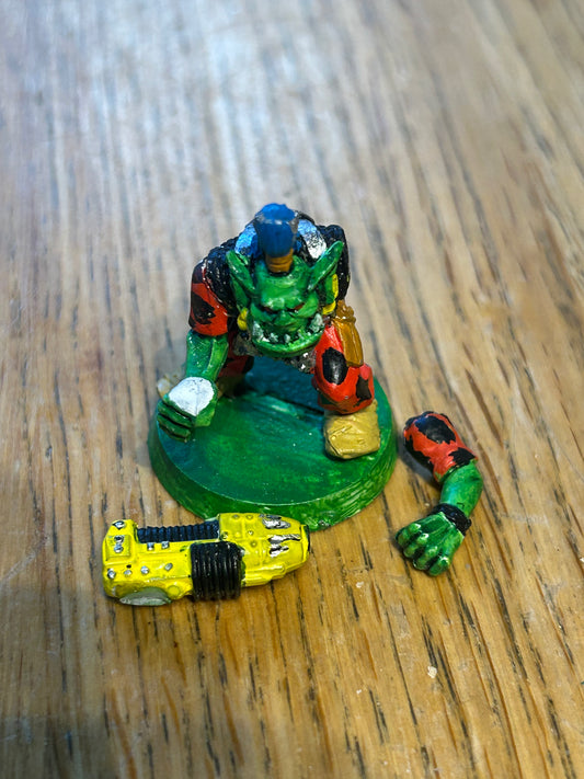Warhammer 40k ork boy 6 0605/10 looks like a snakebite