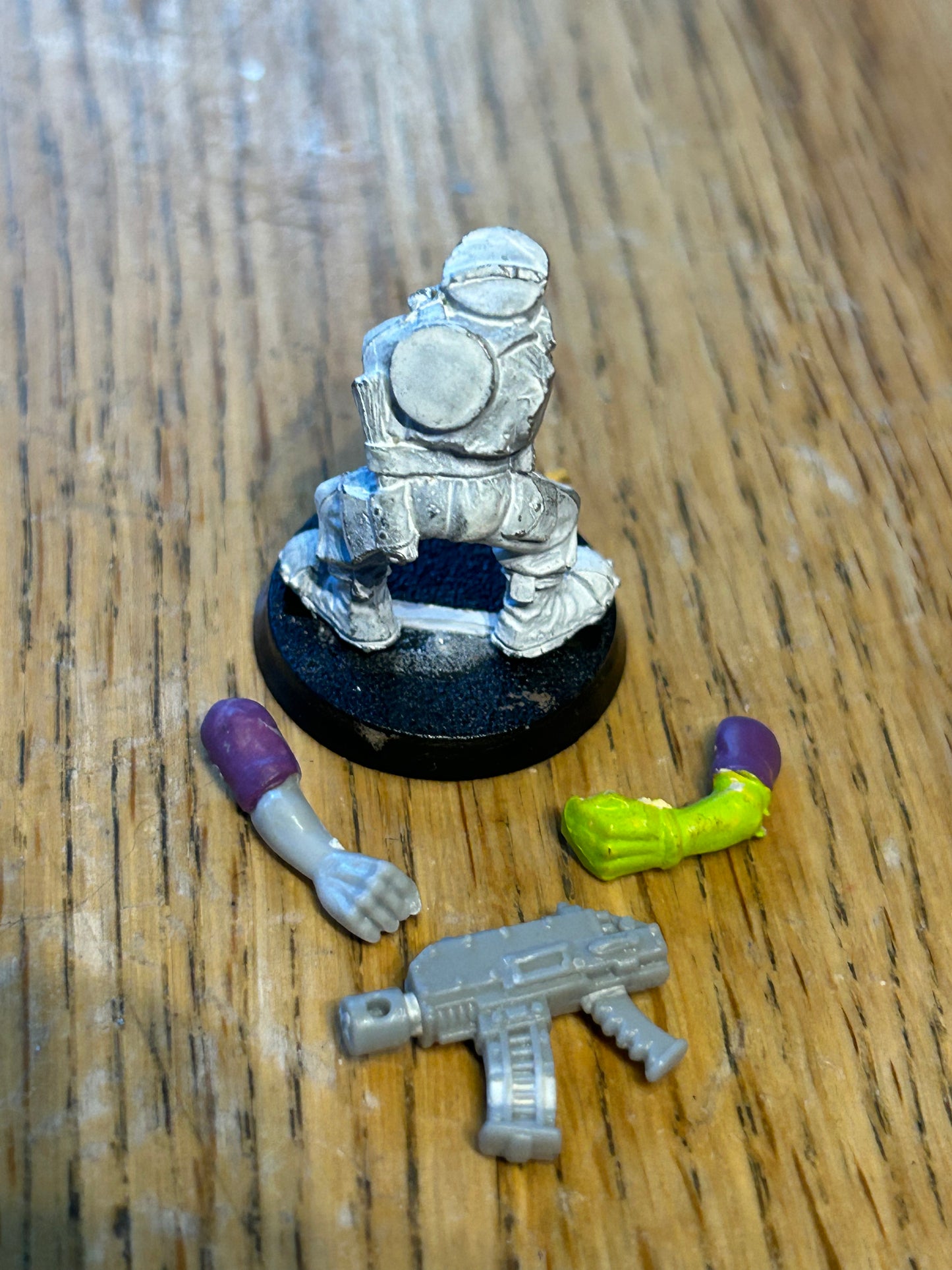 Warhammer 40k Ork Boy Boyz Blood Axe With Kepi  Metal 1988