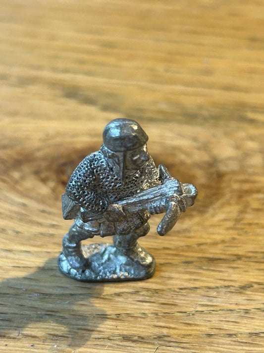 Wargames foundry ex-citadel casting warhammer fantasy F4 feudals Nedyn Crossbowman bretonnian or empire