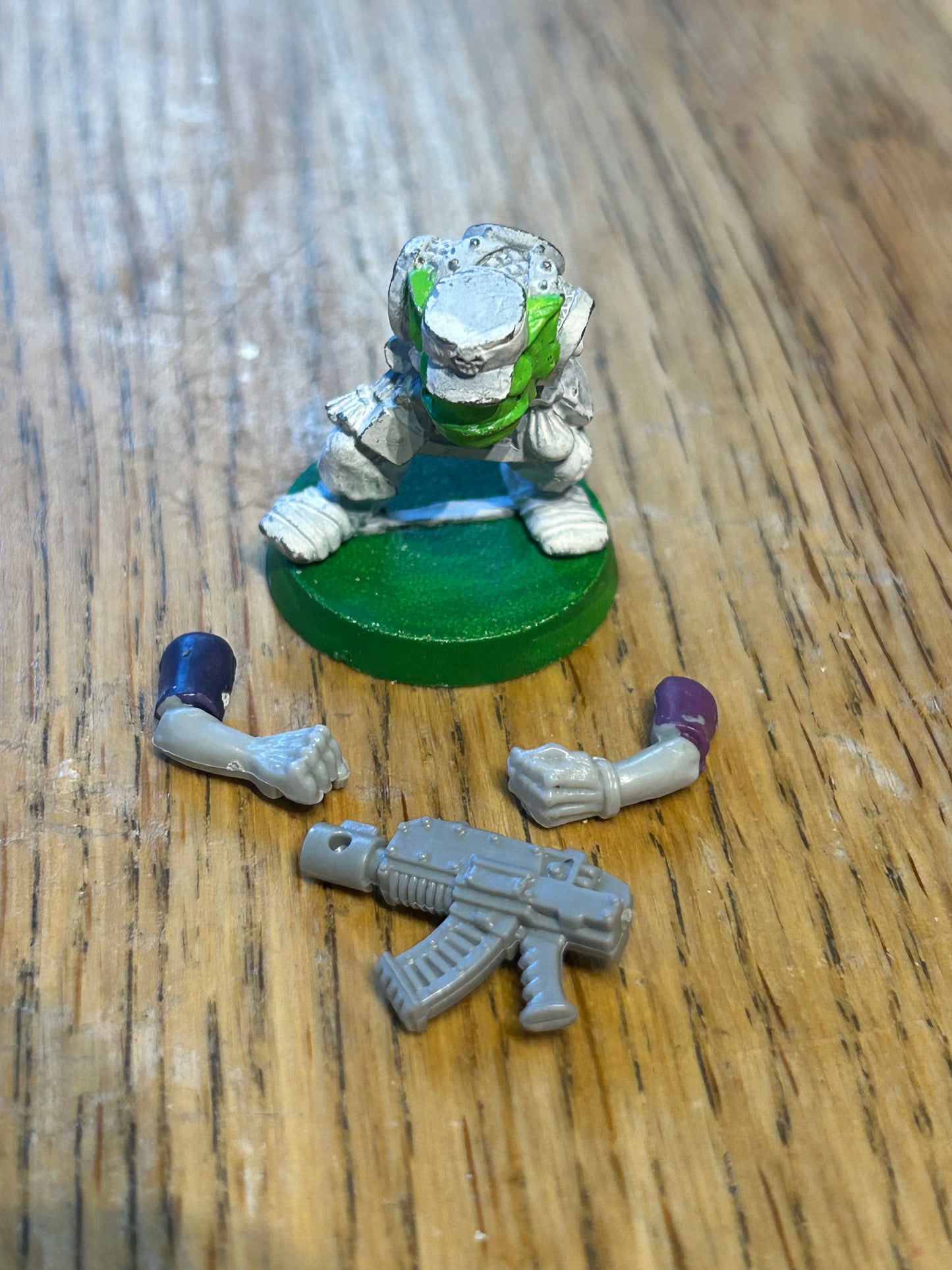 Warhammer 40k Ork Boy Boyz Blood Axe or death skull With Kepi  Metal 1988