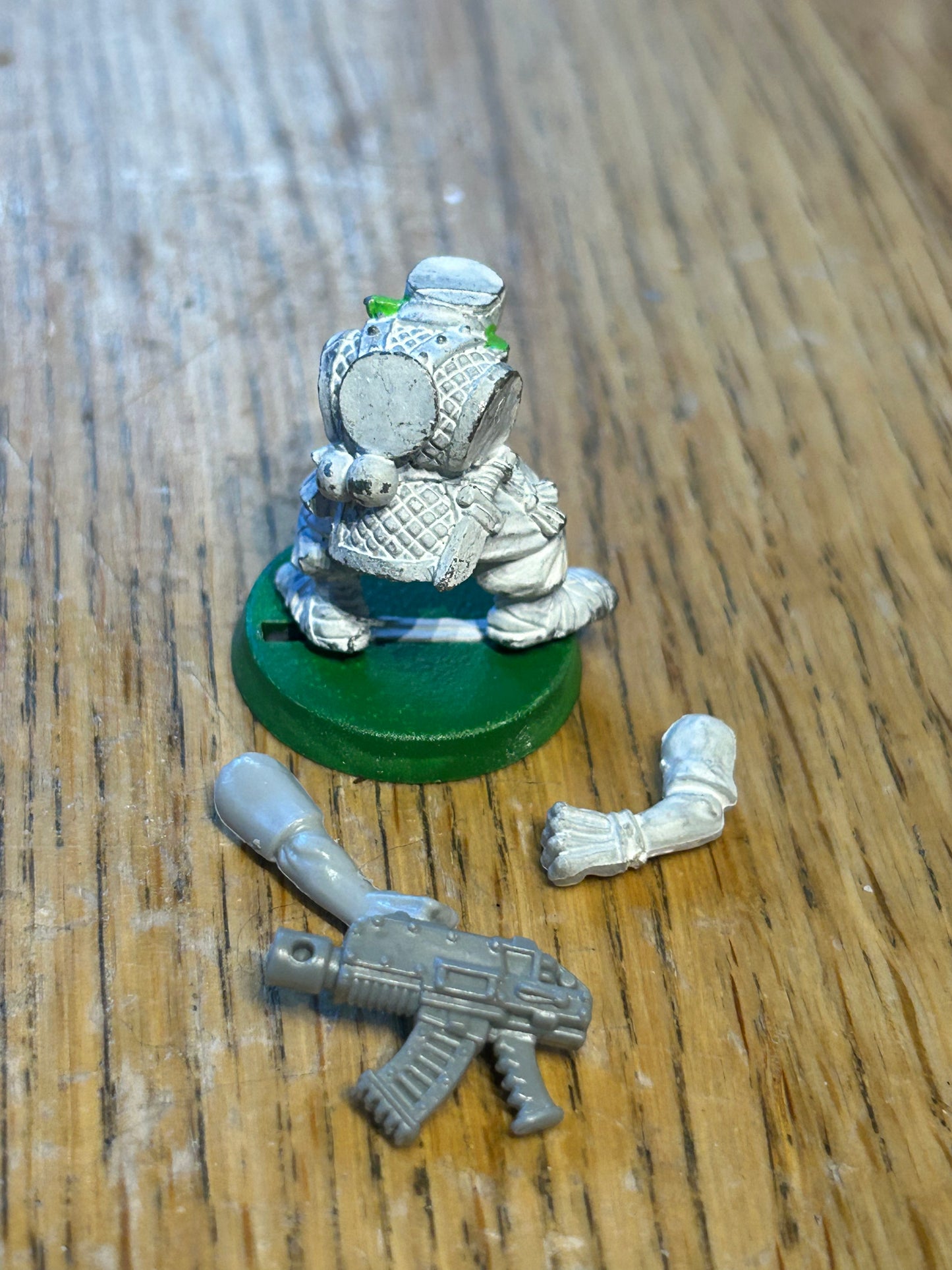 Warhammer 40k Ork Boy Boyz Blood Axe or death skull With Kepi  Metal 1988