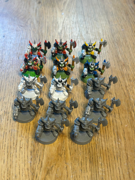 Warhammer 40k plastic monopose goff boyz x 14