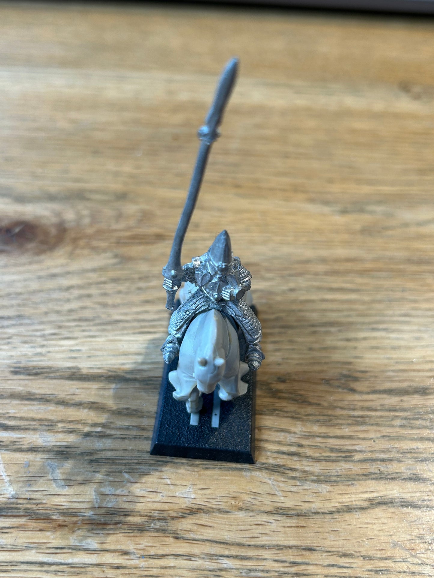 Warhammer Fantasy Old World High Elf silver helm on horse (no tail on horse)