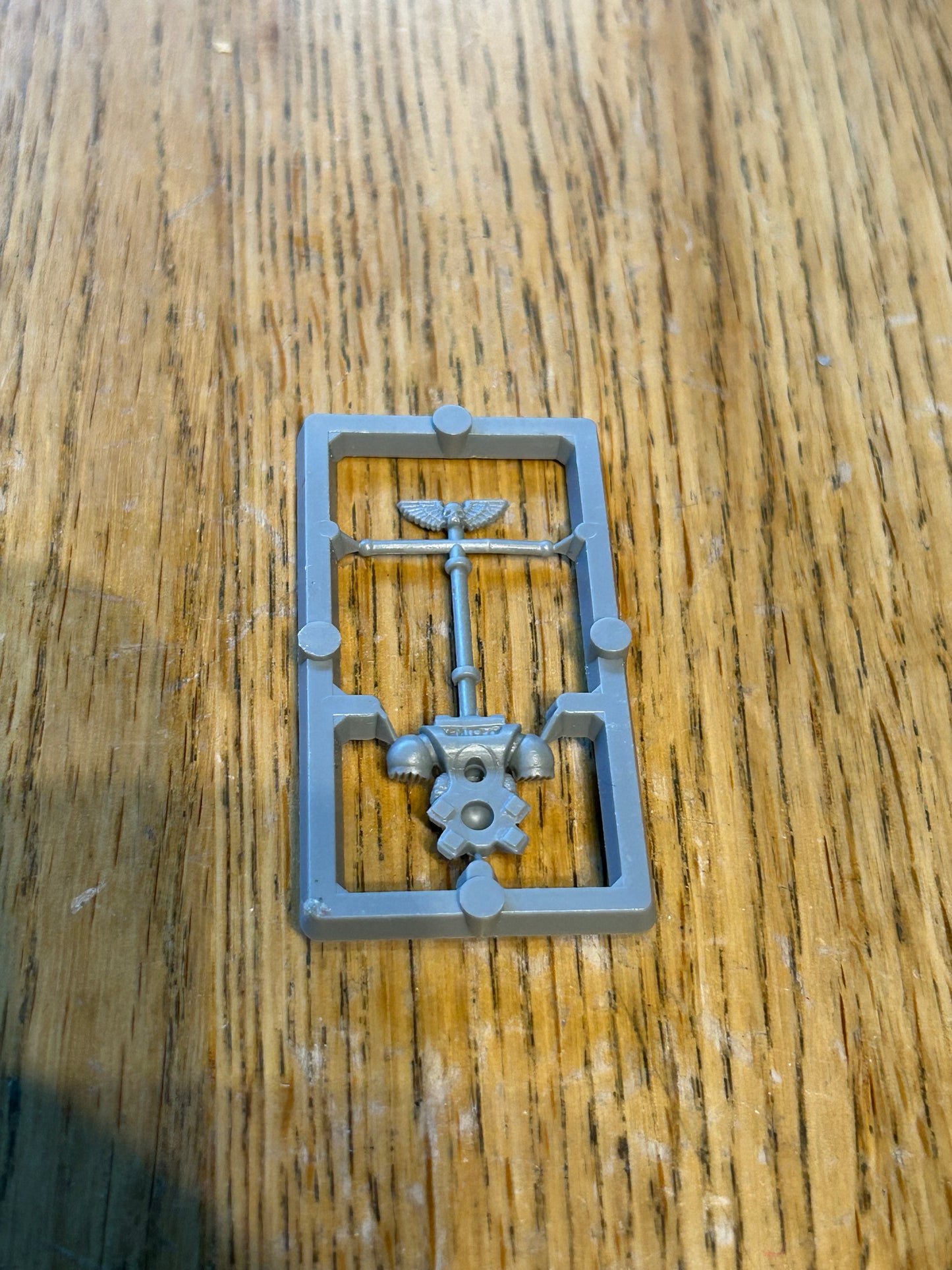 Warhammer 40k space marines sergeant’s backpack on Sprue