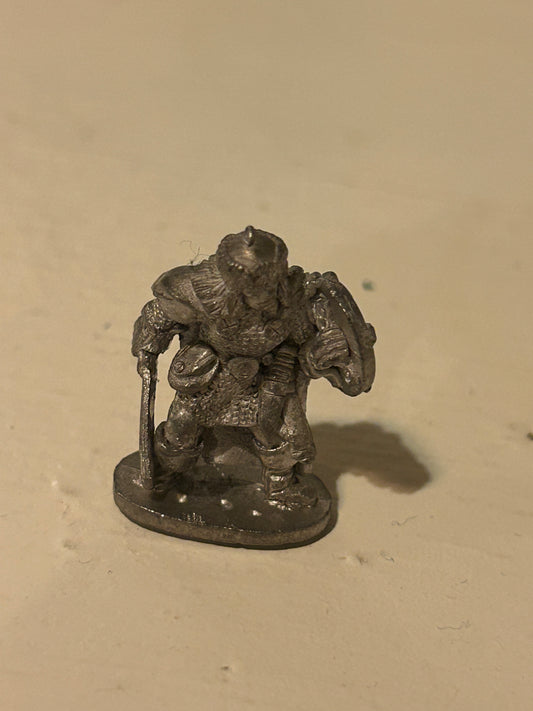 Citadel Chronicle Miniatures Nick Lund CF33 Female Fighter Adventurers Preslotta