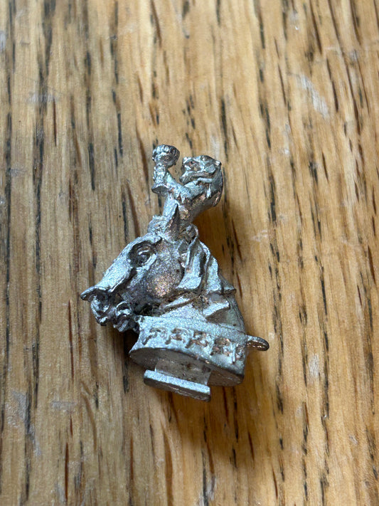Grail Knights Lion Cup Horse Head Bretonnia Vintage Metal  Bit 1997