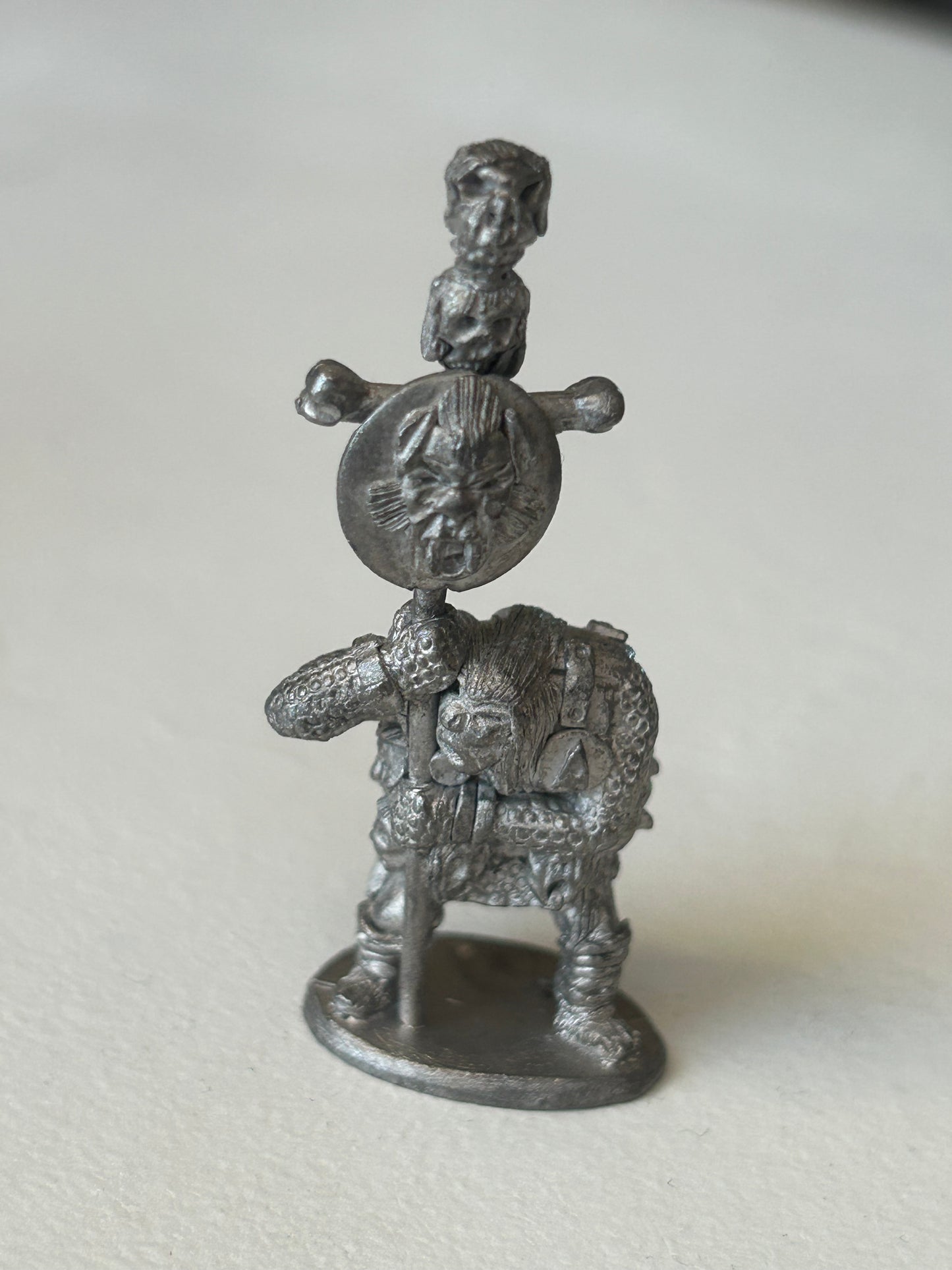 Citadel - Chronicle -  Pre Slotta - Warhammer fantasy - CM09 - Hobgoblin standard bearer