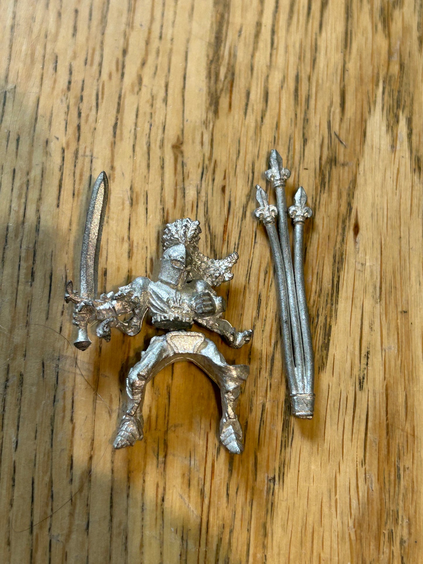 Warhammer Fantasy Battle Bretonnian green knight with banner (no horse or shield)