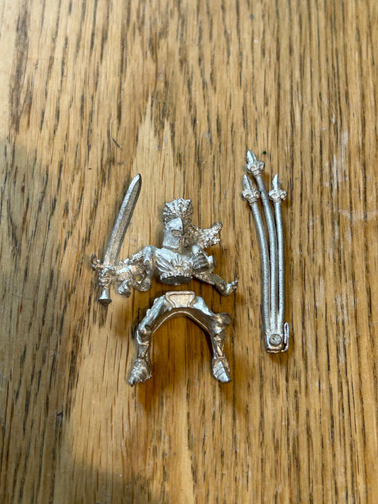 Warhammer Fantasy Battle Bretonnian green knight with banner (no horse or shield)