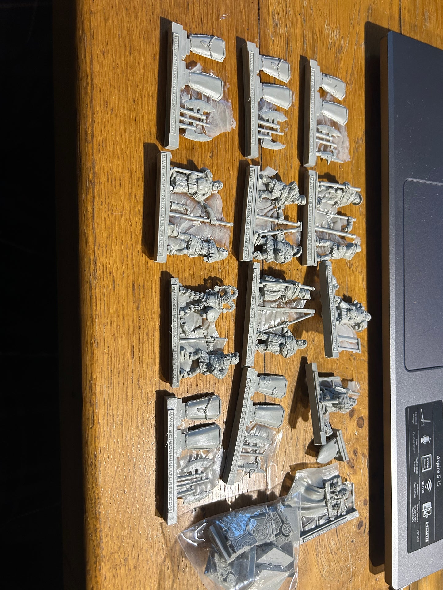 Scibor miniatures town guard set 12 guardsmen including the command, with scenic bases