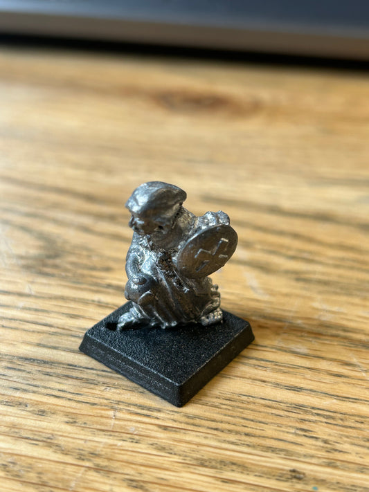Warhammer Fantasy C03 Cleric Red Robe Metal empire