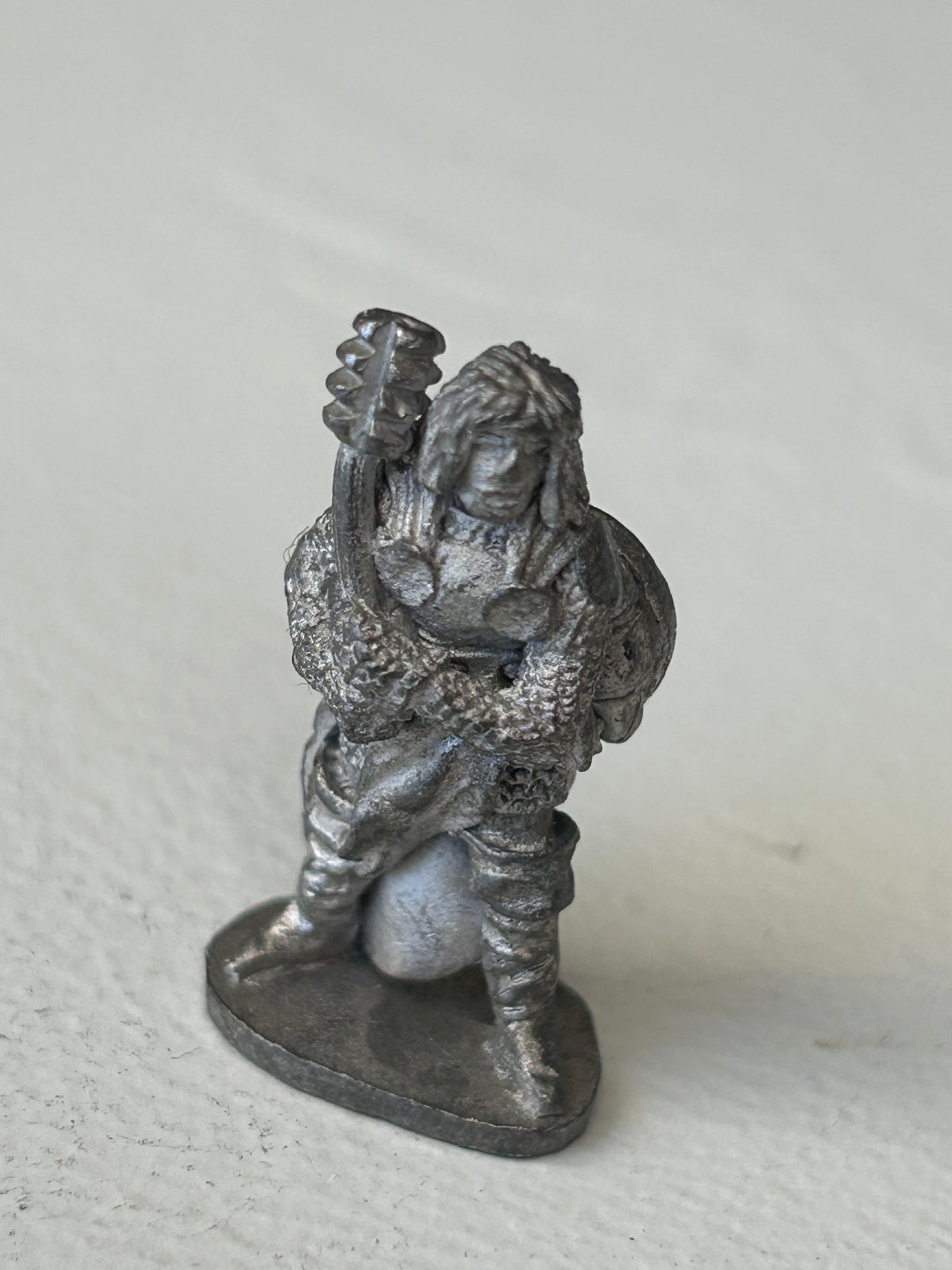 Chronicle miniatures CF15 v.1
Female Cleric