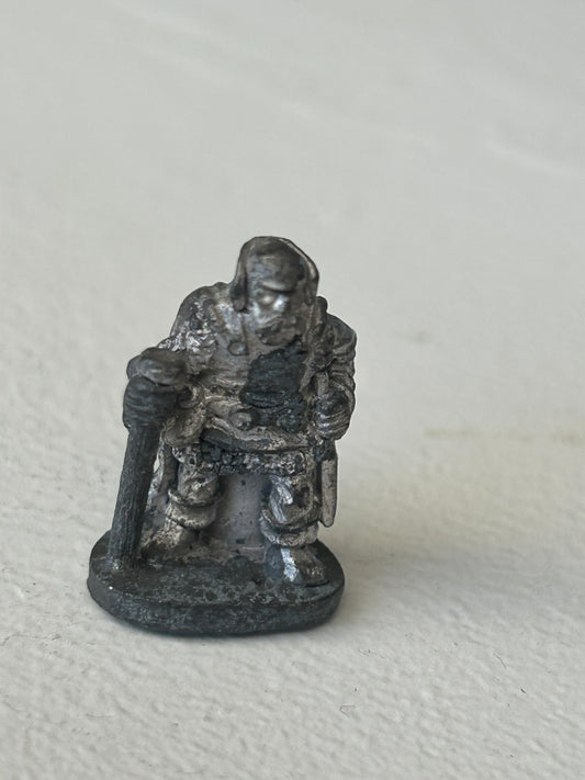Chronicle miniatures CF26
Gnome Fighter/Illusionist