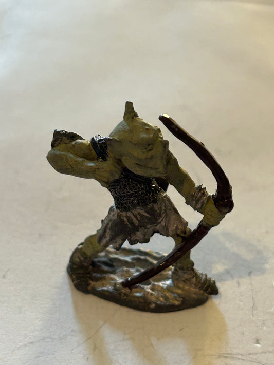 Citadel miniatures warhammer fantasy preslotta armoured orc firing bow fantasy tribes orc FTO7 c15 and c16 (I think)