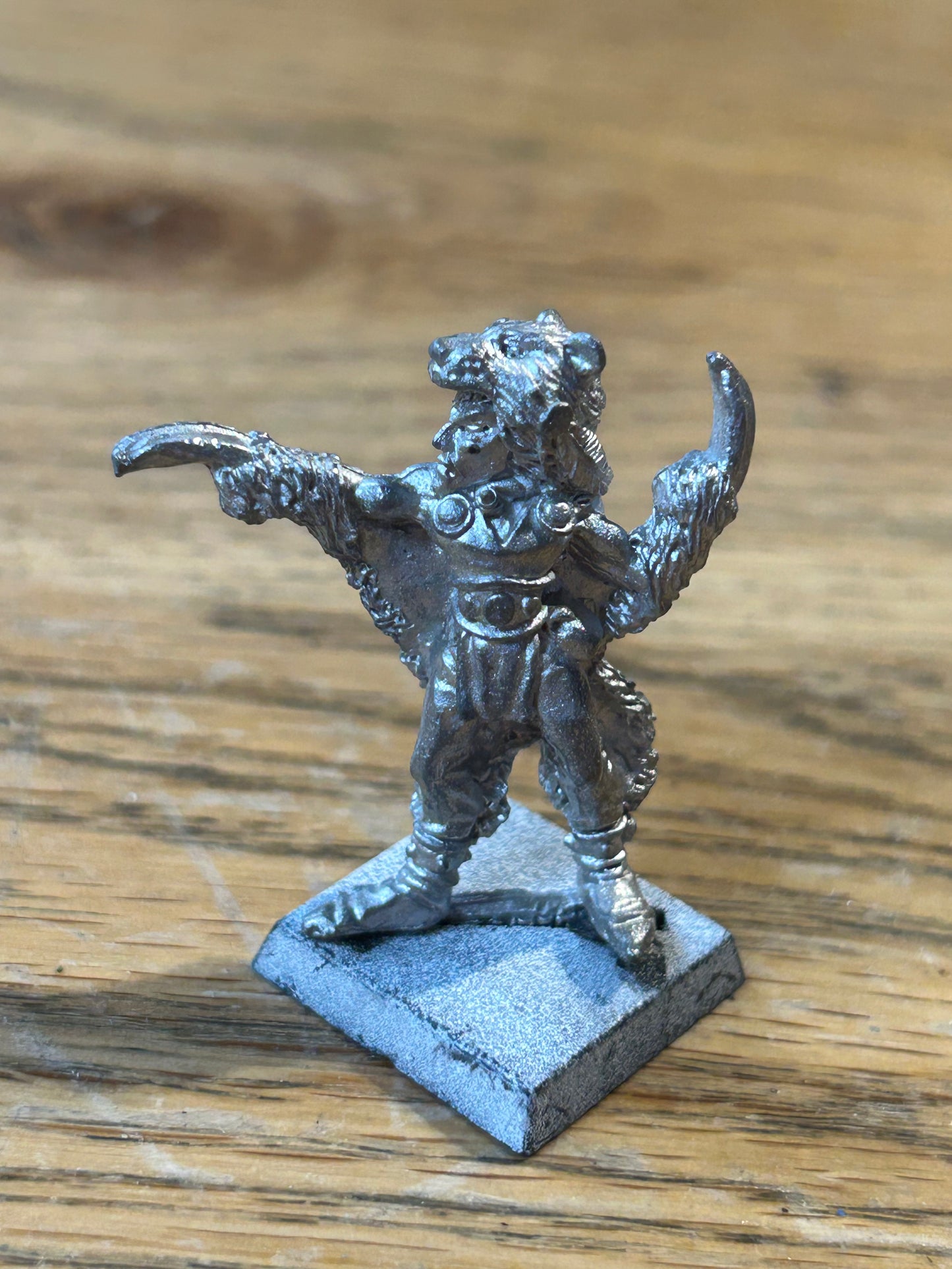 Citadel Miniatures Elven Animal Keeper (ELF5) - Ursus Bear Keeper