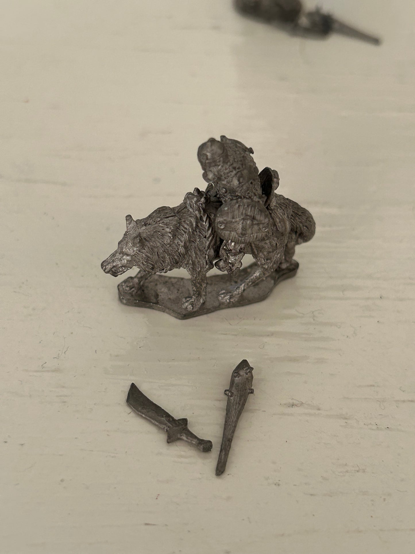 Chronicle miniatures CM22
Orc On Giant Warwolf (2 weapon options