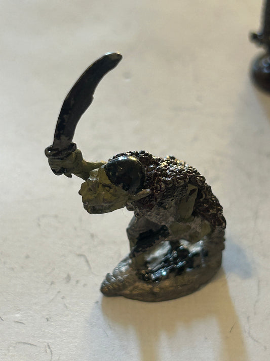 Citadel - Pre Slotta - Warhammer - C15 armoured Orc Warrior chieftain with sword and flail