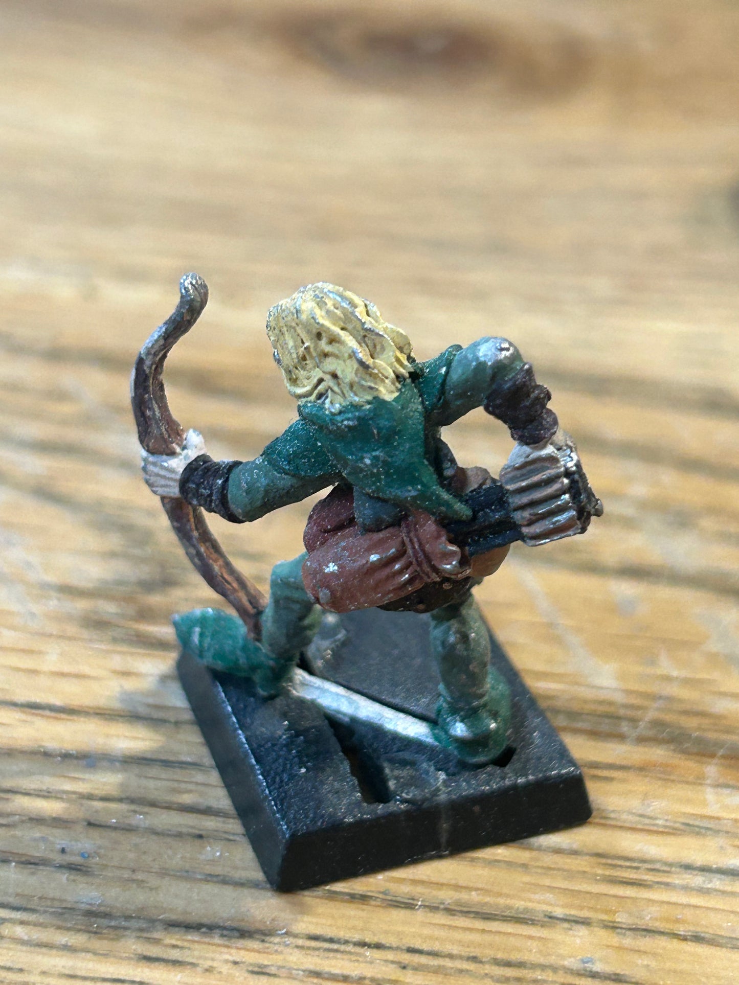 Warhammer Fantasy old world wood elf scout with bow