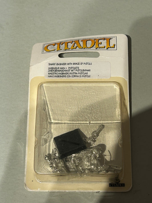 DWARf ENGINEER with brace of pistol  Metal warhammer fantasy sealed blister