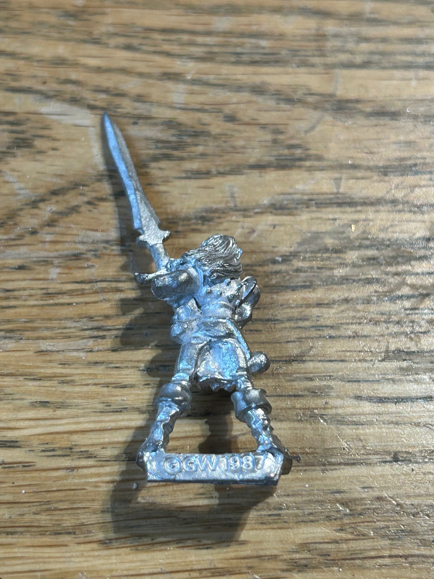 Warhammer Fantasy old world wood elf  wardancer with double handed sword Kaer