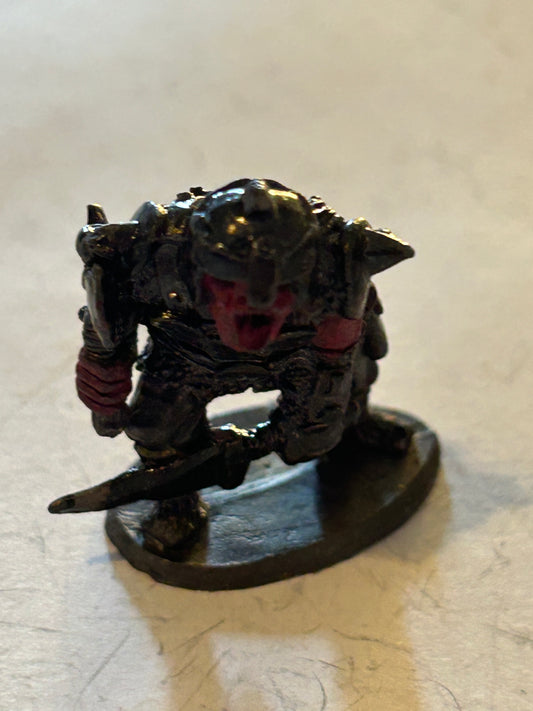 Citadel - Chronicle -  Pre Slotta - Warhammer fantasy - CM09 - Hobgoblin with axe and sword