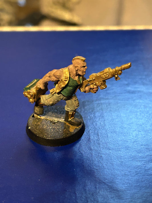 WARHAMMER40K   IMPERIAL GUARD  CATACHAN  TROOPER WITH DEMOLITION CHARGE