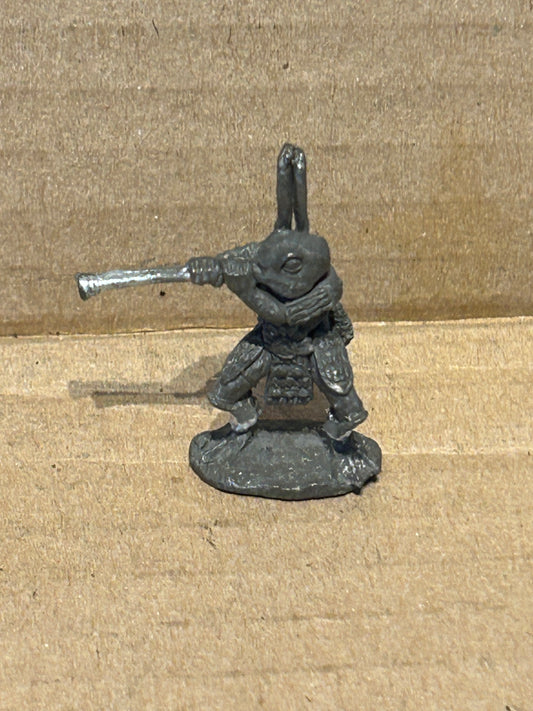 Citadel C32 Slann Tribesman with Blowpipe Brave Leader Games Workshop Warhammer