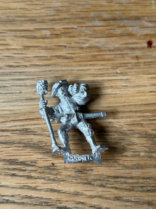 Warhammer fantasy empire mortar crewman metal
