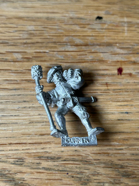 Warhammer fantasy empire mortar crewman metal
