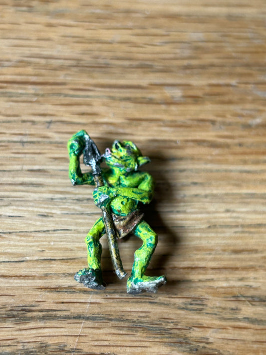 Citadel Warhammer Reg Renown RR14 Notlob Orc Artillery Crew Member (no tab)