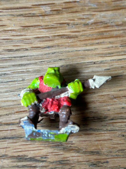 Warhammer fantasy orc war machine crewman with spear