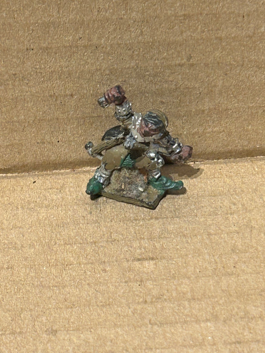 Warhammer fantasy C27 half orc slave master (broken weapon)