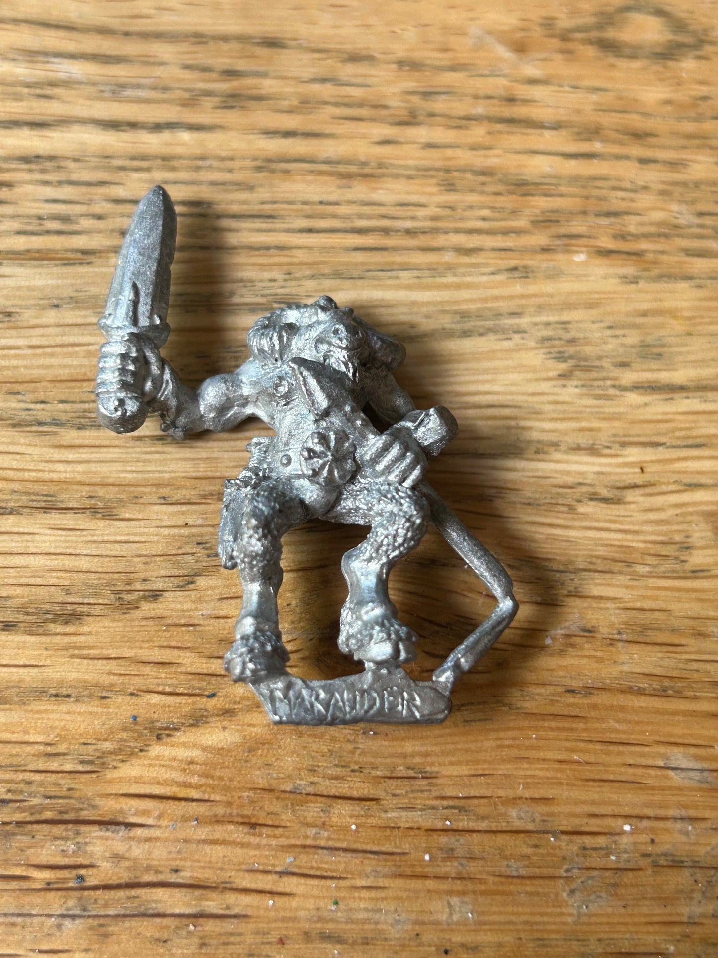 Warhammer Fantasy - Beasts of Chaos - MB9 Beastman Trooper B [Metal] Marauder (has been stripped)