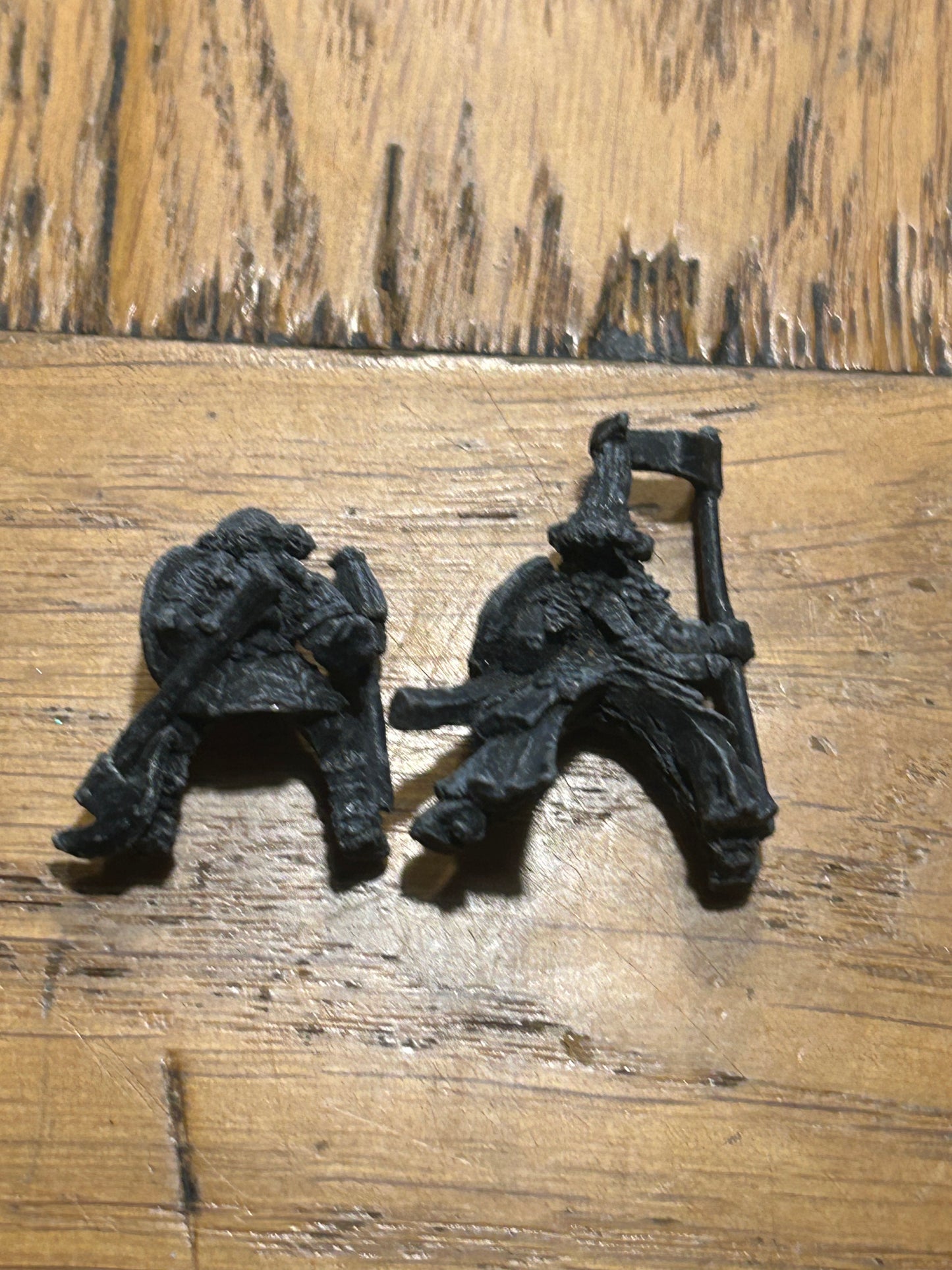 Lord of the rings middle wreath ME-54 (02) (a)
Easterling and ME-53 (02) (a)
Southron: Evil Haradrim
(Both have damage to their weapons/banner)