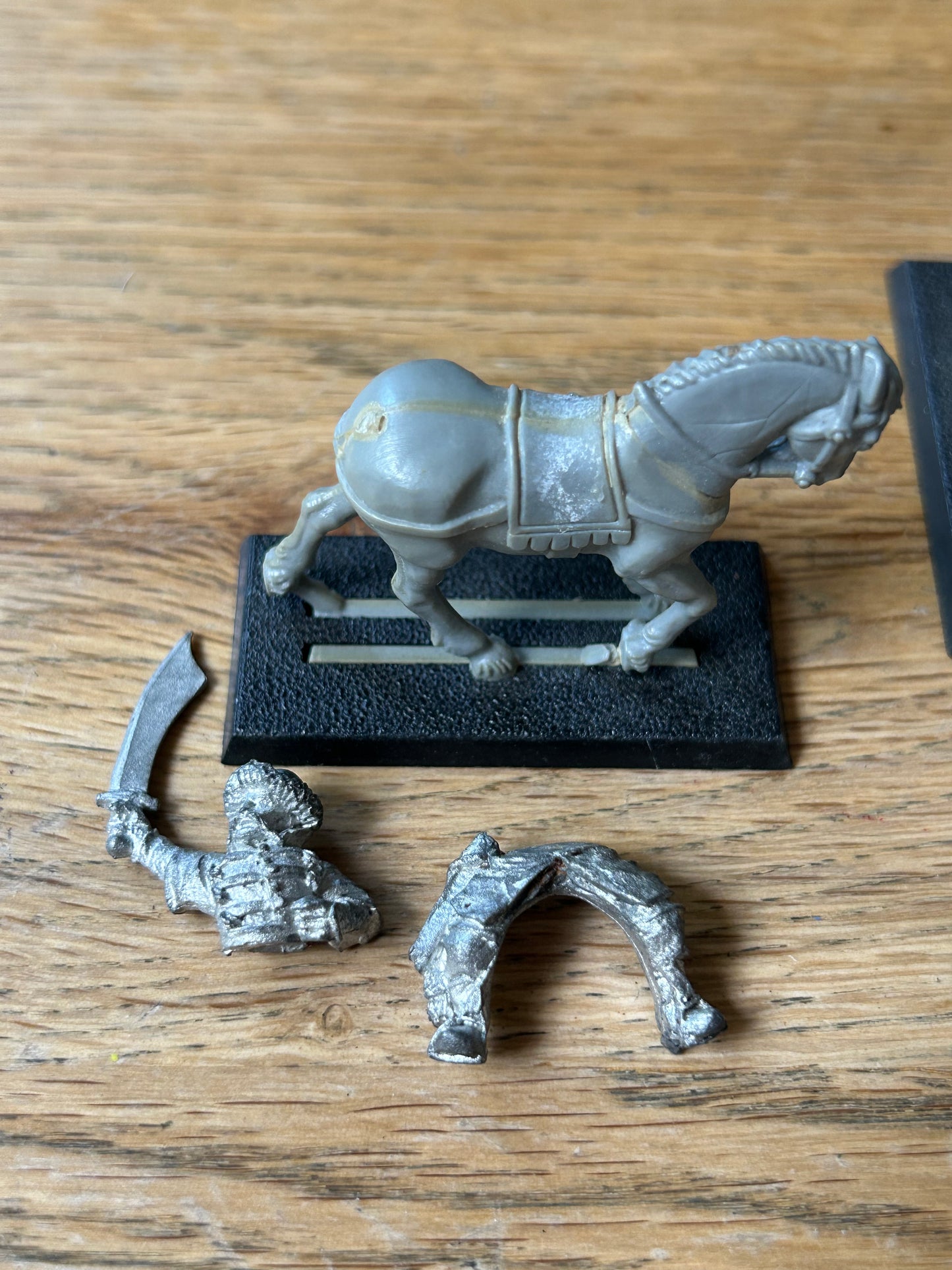 Warhammer Fantasy Old World Mounted Ungol Horse archer with sword (horse has no tail)