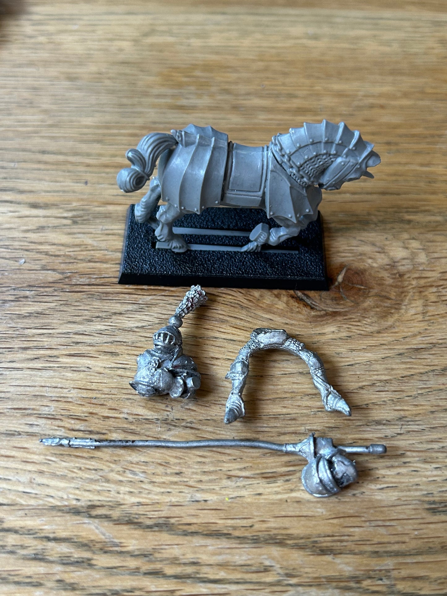 Warhammer fantasy 80’s empire high helm knight mounted (horse is the later early 90’s one and not the original 80’s big horse he came with) 8002 knights of the empire