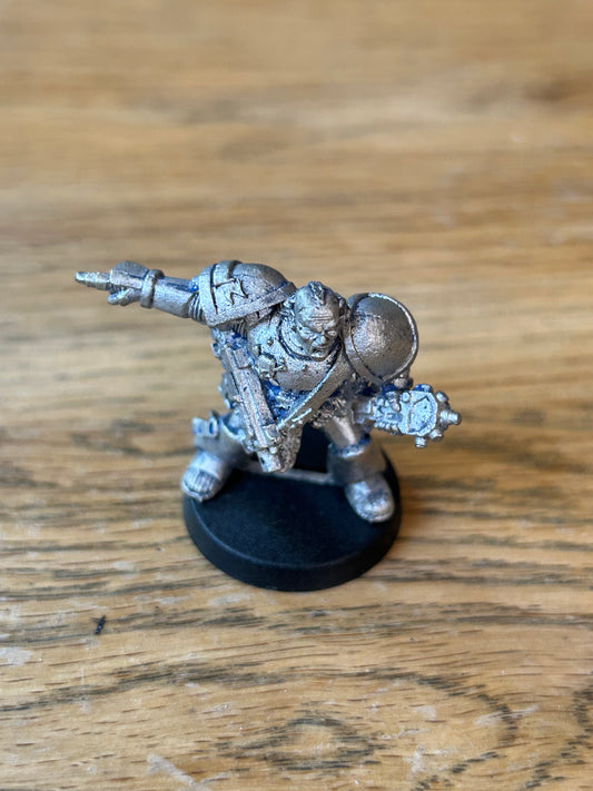 Warhammer 40K Space Marines Classic Veteran Sergeant with Auspex metal