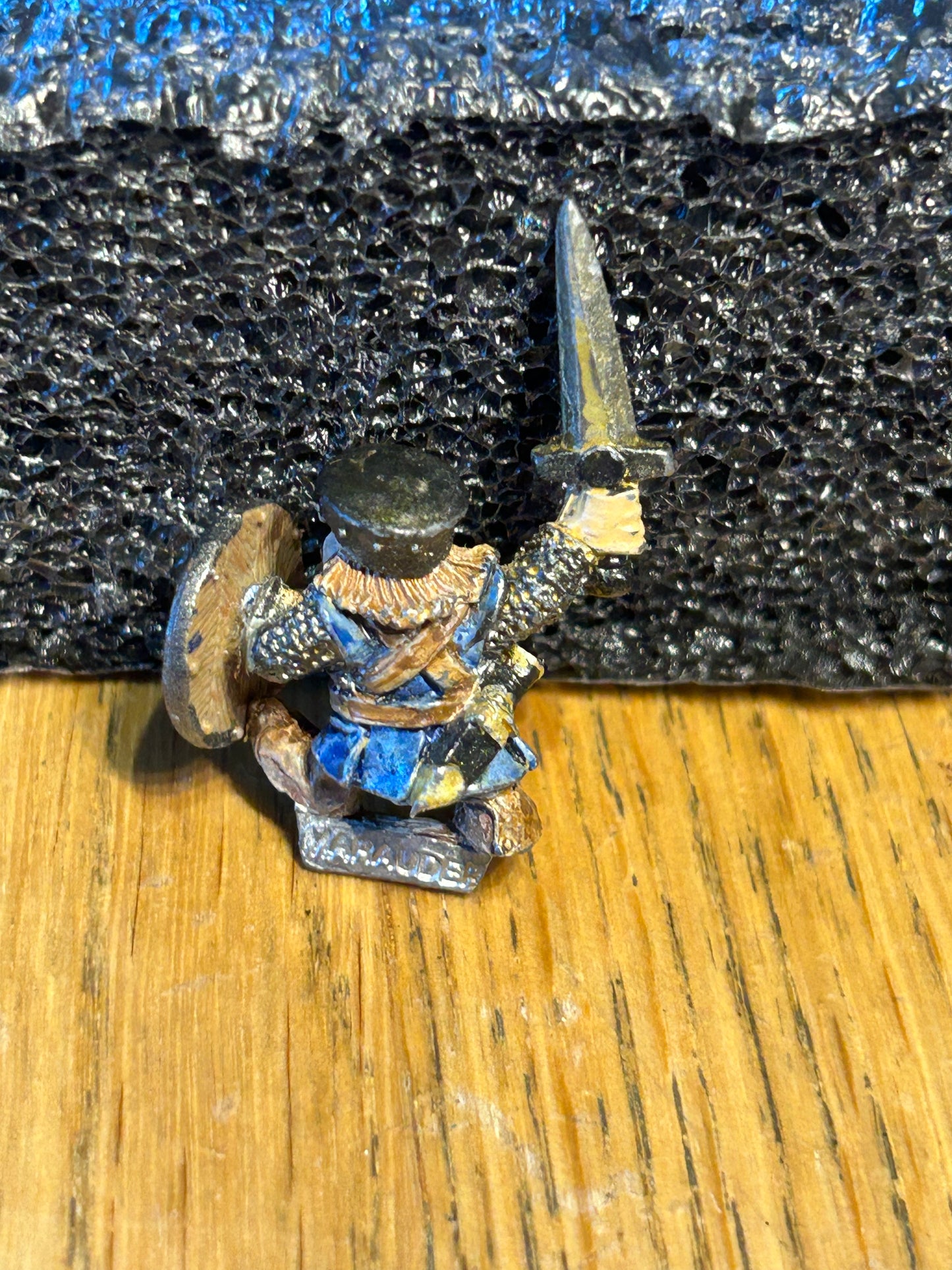 Warhammer Marauder MM10 DW 2 Dwarf sword and shield Dwarves Clansmen Games Workshop Citadel