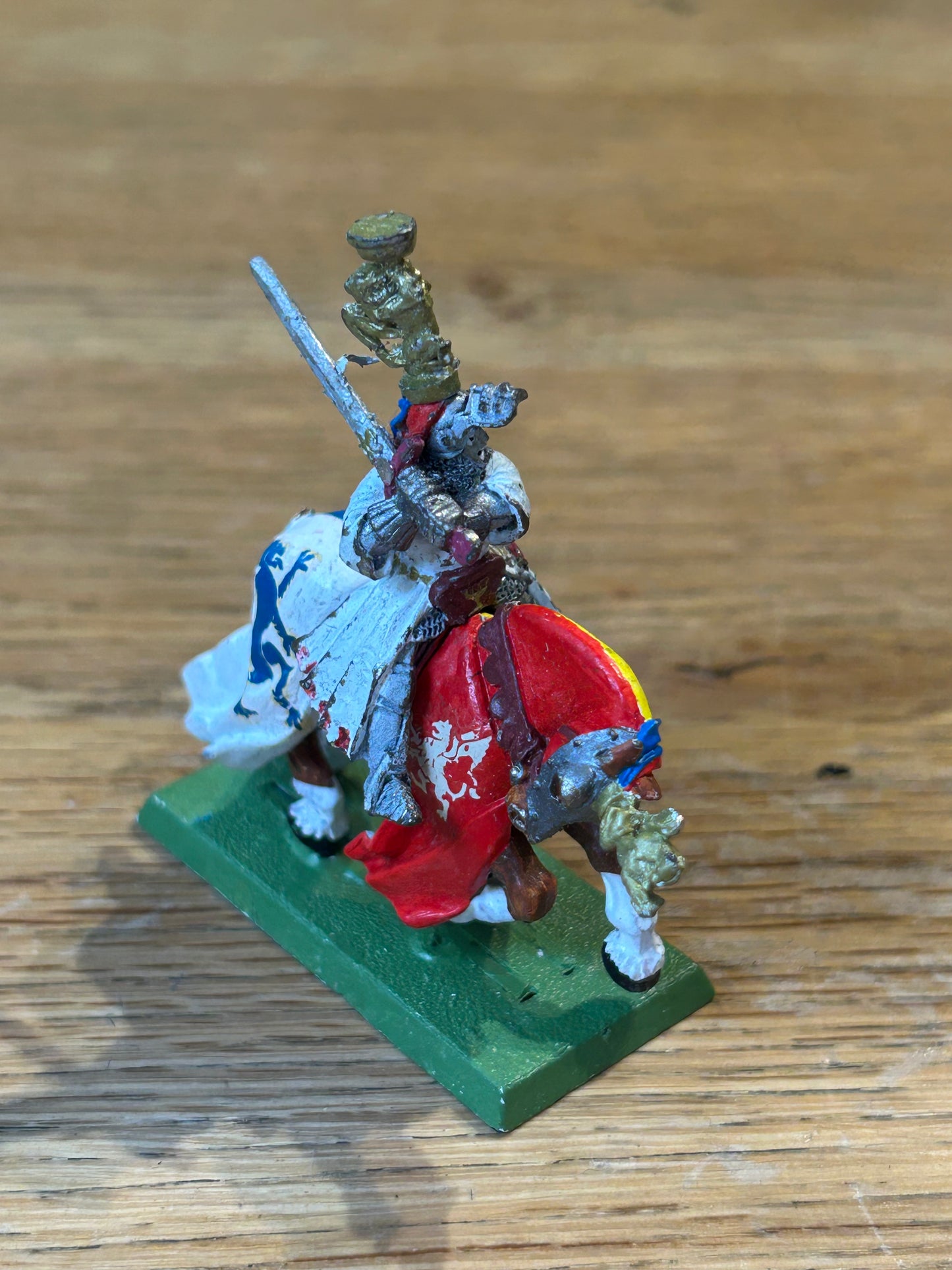Metal Grail Knight Hero with Two Handed Sword, Aloys de Montjoie, Perilous Quest (horse has no tail)