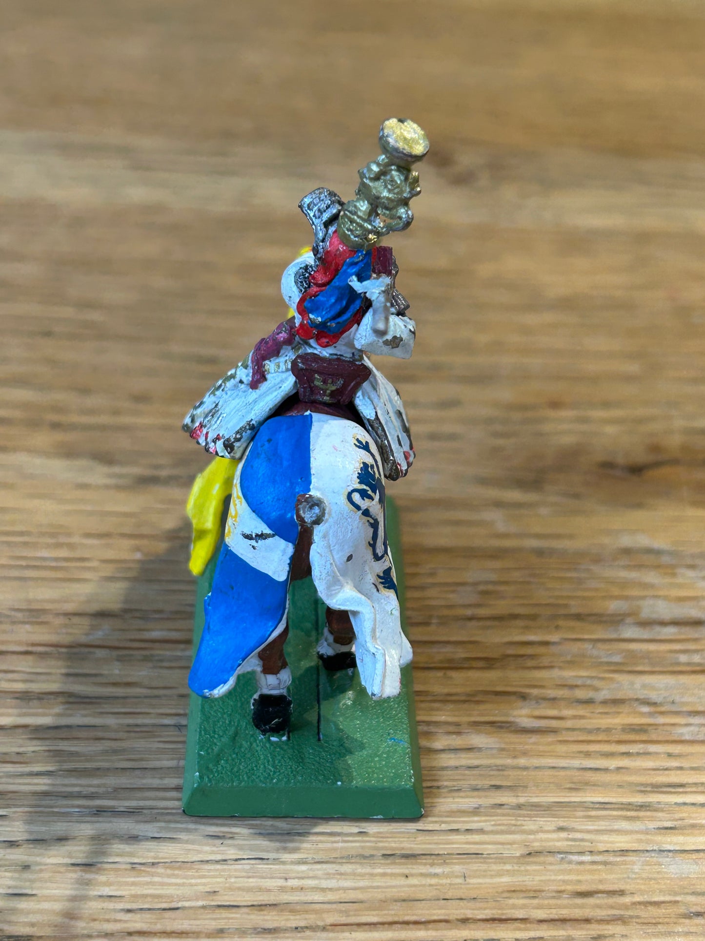 Metal Grail Knight Hero with Two Handed Sword, Aloys de Montjoie, Perilous Quest (horse has no tail)