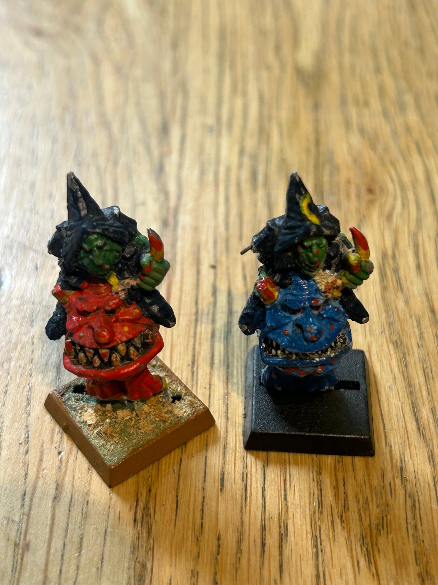 Warhammer fantasy broken squig hoppers x2 (both goblins are missing an arm)